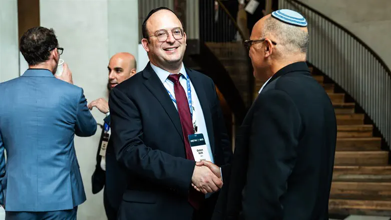 יגאל דילמוני וגדעון כץ