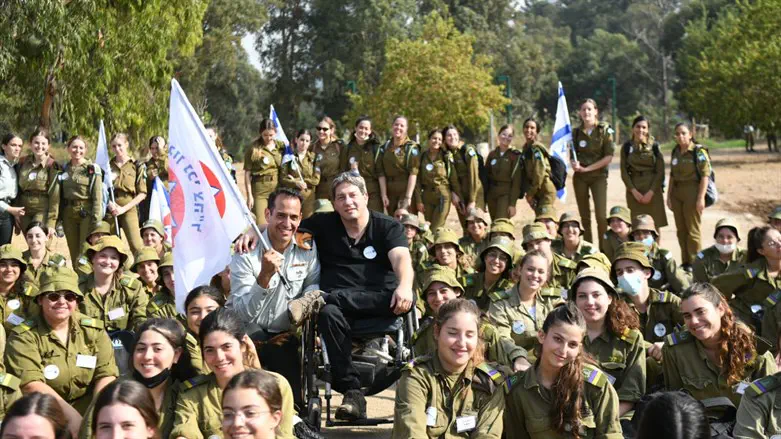 משתתפי הצעדה