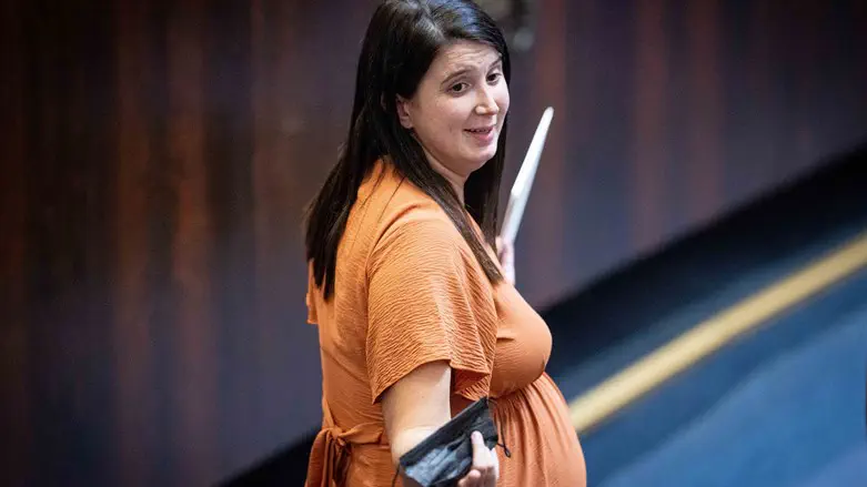 שירלי פינטו