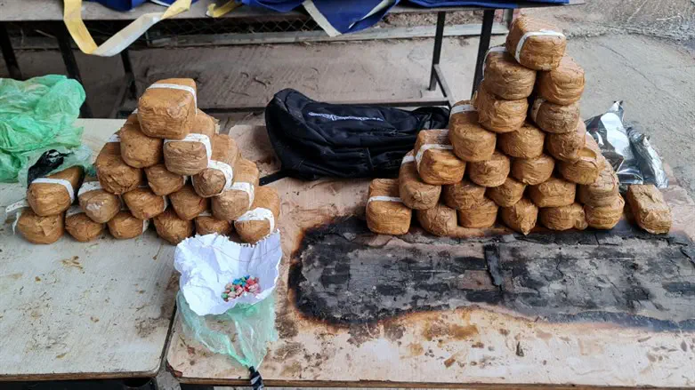 Drug smuggling attempt thwarted 