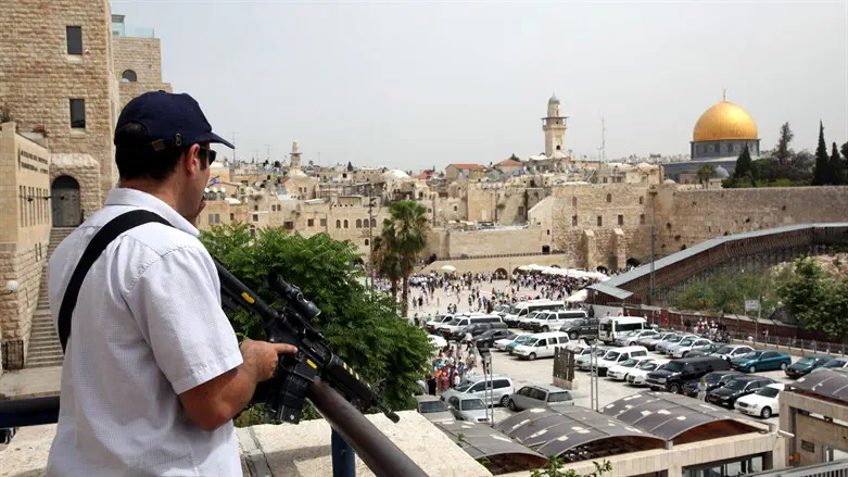 אבטחה בעיר העתיקה. צילום ארכיון