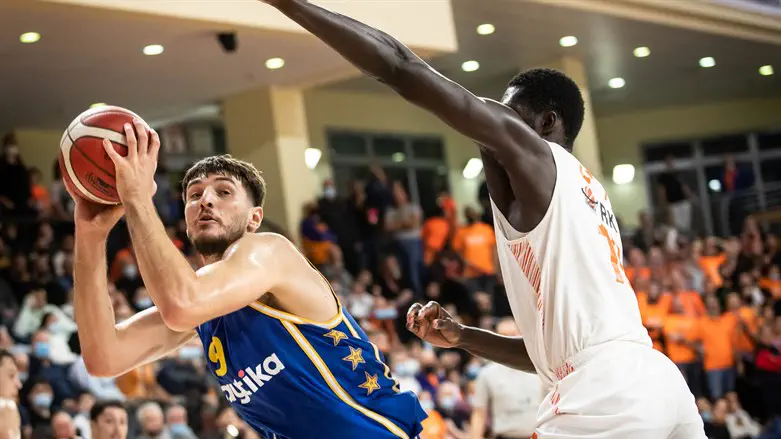 רומן סורקין מול ראשל"צ