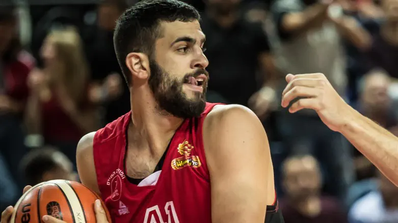 תומר גינת במדי הפועל תל אביב