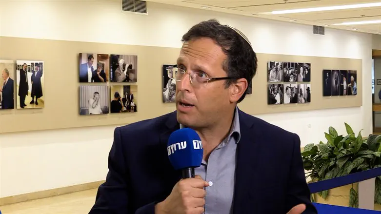 משה קינלי טור פז