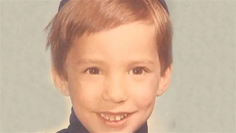 בנט בילדותו  