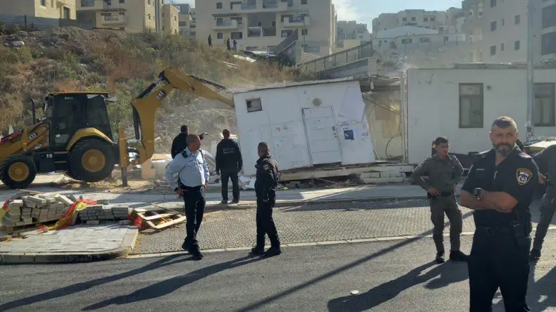 פירוק בית הכנסת