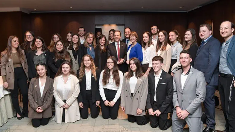 "קהילה למופת"