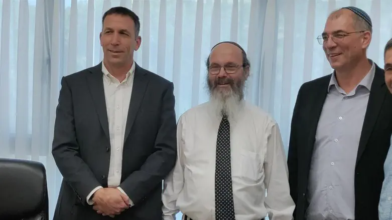 אורבך, הרב הלוי וכהנא