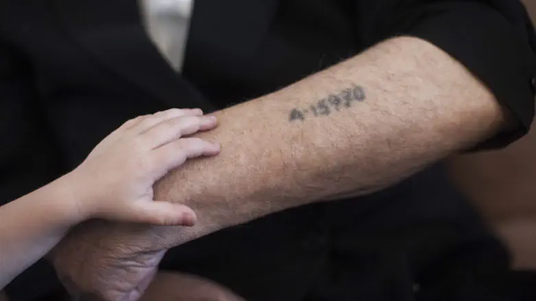 Auschwitz tattoo (Illustration)