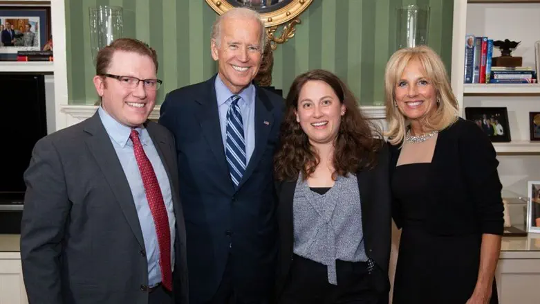 Aaron Keyak and his wife Avigail Goldgraber with Joe Biden and Jill Biden