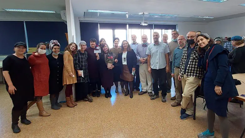 בכירי העירייה בבית הספר