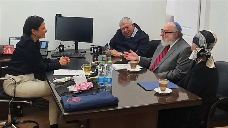 Jonathan and Esther Pollard in Shaked's office