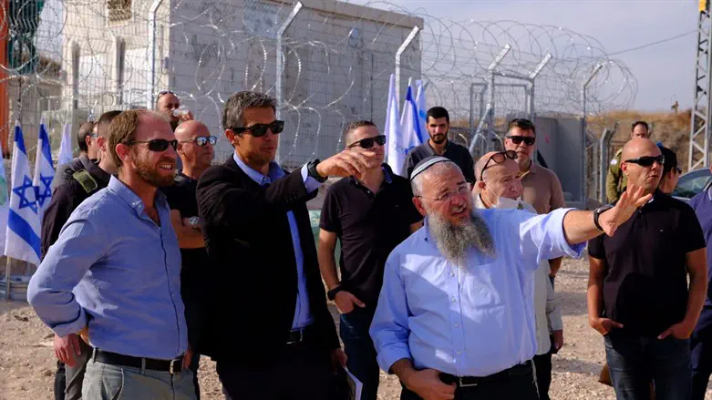 הצבת האנטנה