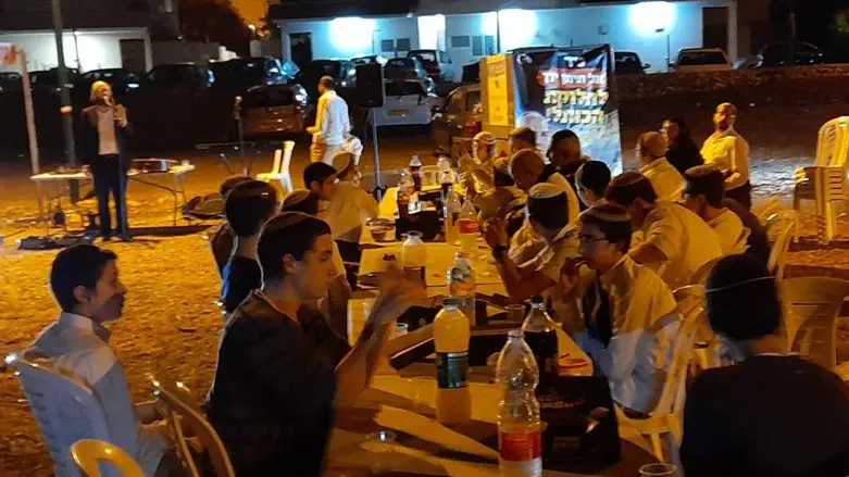 מחאה מול ביתו של אורבך