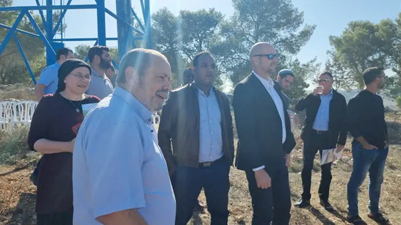 Йохай Дамари с членами лобби Эрец-Исраэль