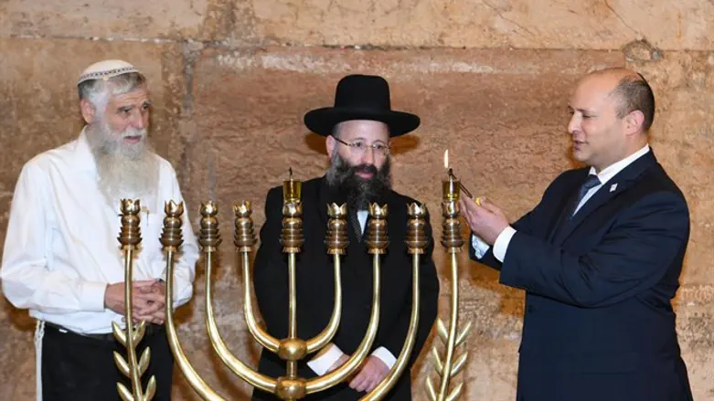 Нафтали Беннет у Западной стены