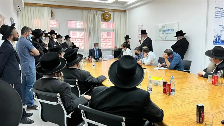 The meeting with Yoaz Hendel