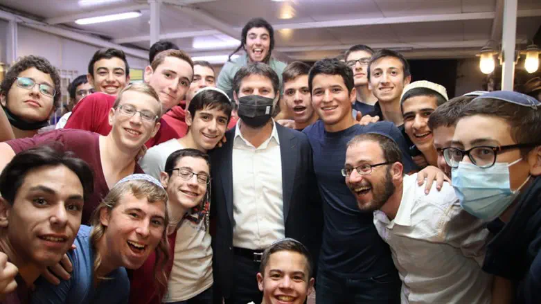 בצלאל סמוטריץ' הערב