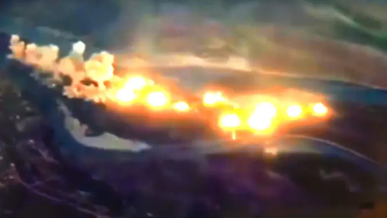 US aircraft pound ISIS stronghold in Iraq