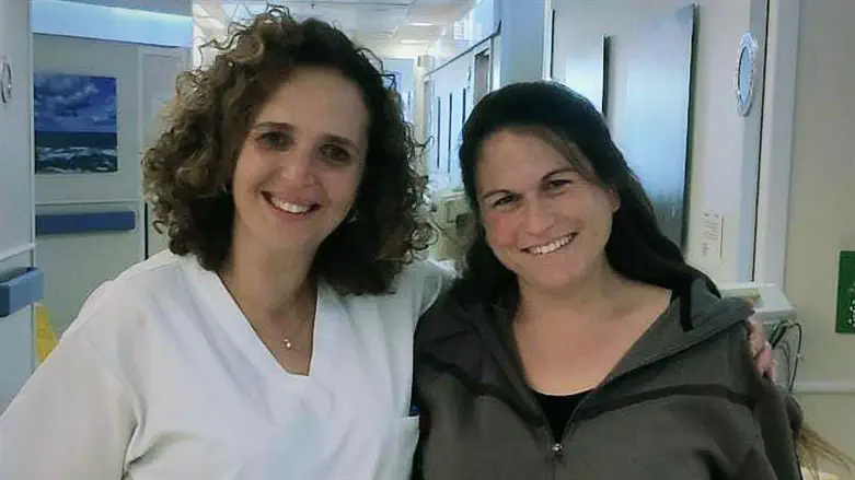 נעמי מנדל ואתי שאולוף