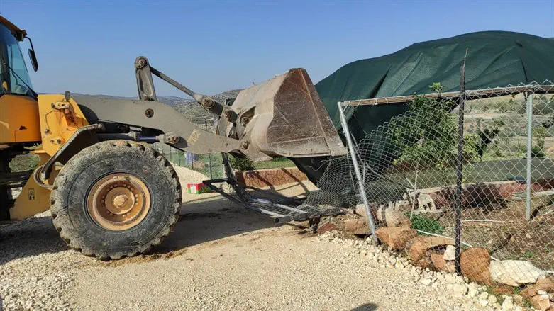 Снос здания. Иллюстрация