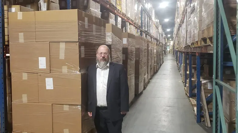 בעלות של חצי מיליון דולרים. חלק מהציוד הרב שנשלח למולדובה