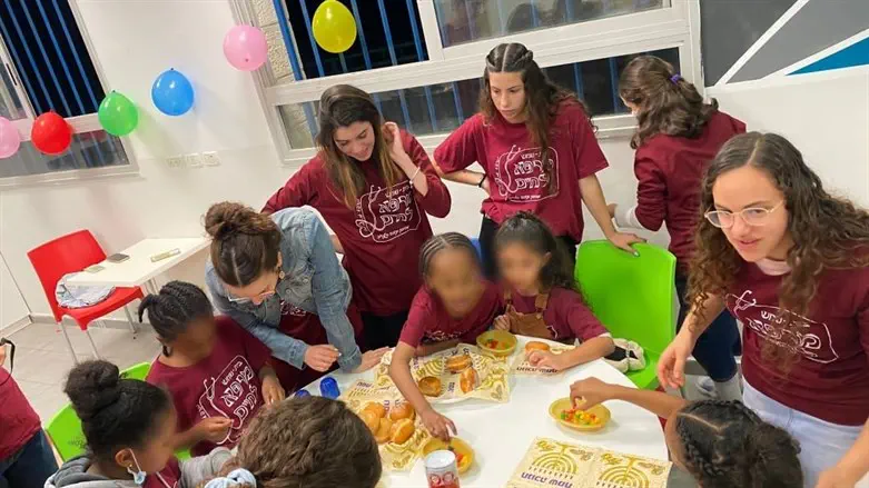 מסיבת החנוכה של העמותה