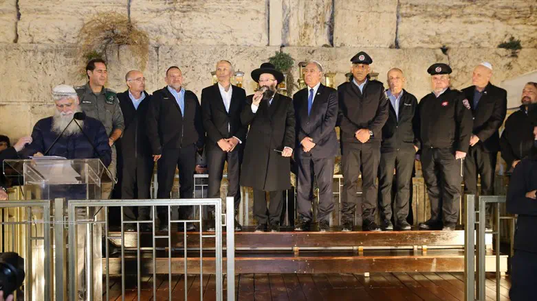 הדלקת נר שמיני של חנוכה