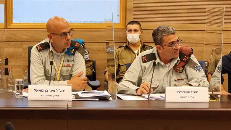 הקצינים הבכירים בוועדת חוץ וביטחון