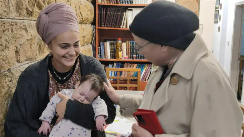 אורית סטרוק במהלך הביקור