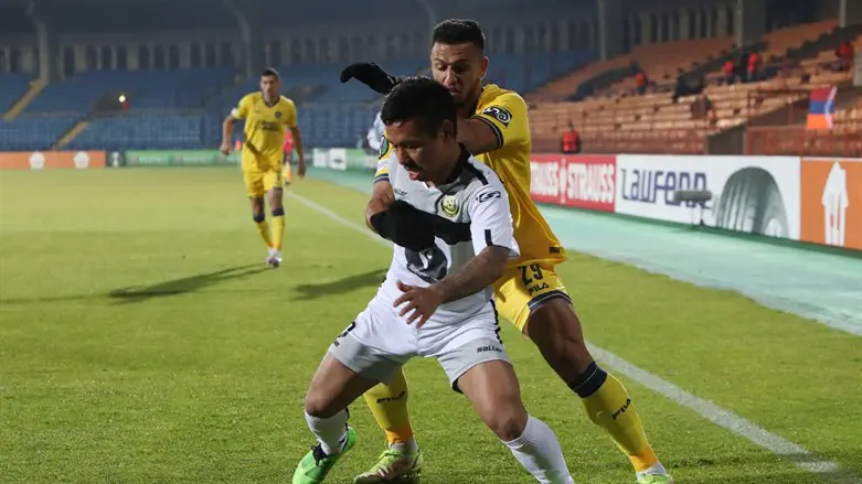 אילון אלמוג מול הארמנים הערב