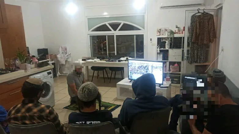 המסתערבים של 'חוזרים להר'