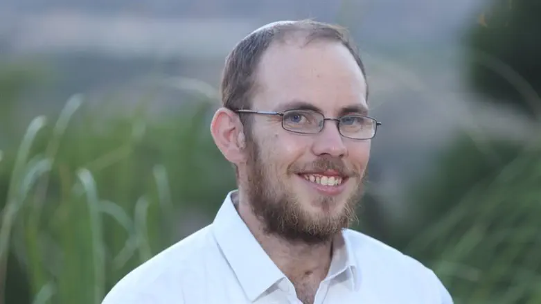 אברהם אליצור