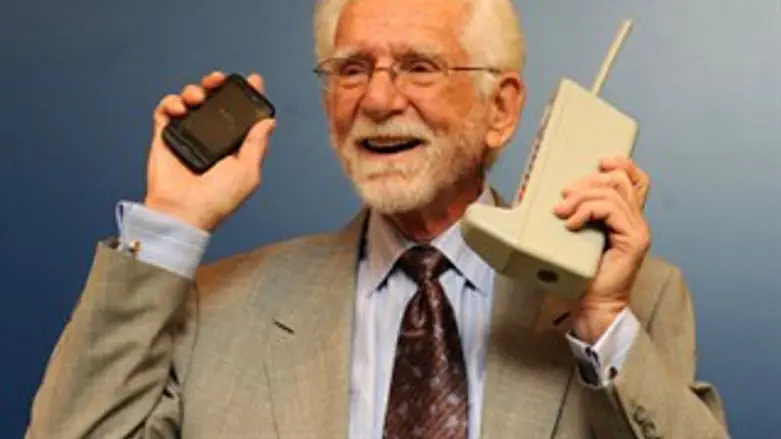 מרטין קופר - סלולרי ראשון