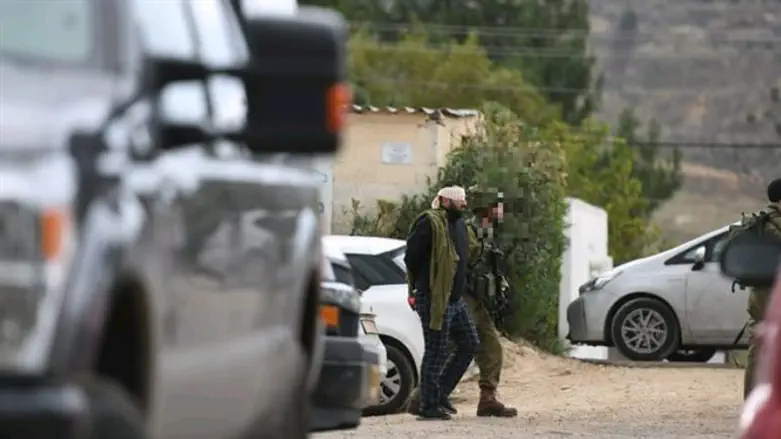 Силы безопасности производят арест террориста