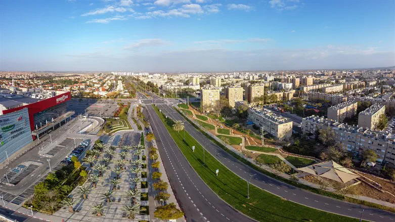 Be'er Sheva, the capital of the Negev באר שבע