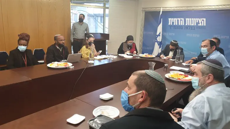 משפחתו של דסטאו ביסט ז"ל בסיעת הציונות הדתית