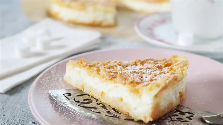 עוגת גבינה פירורים אפויה