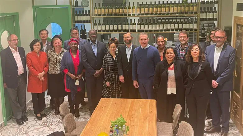 Israel Gantz meets UN ambassadors