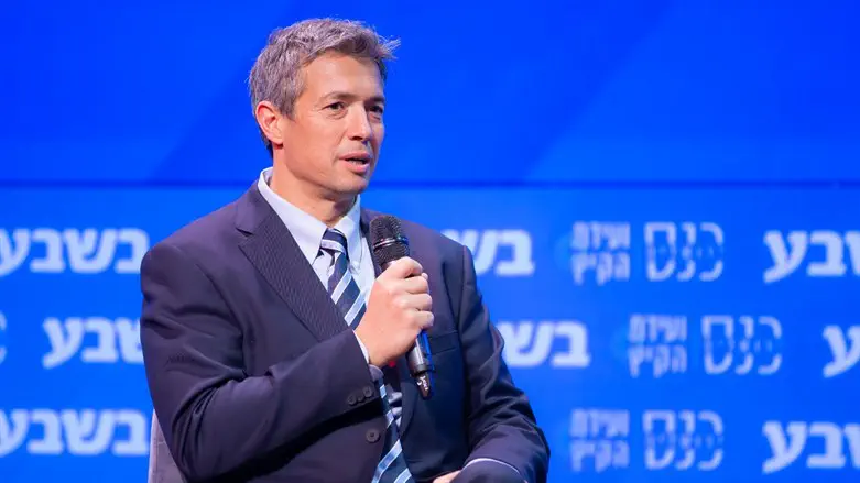 השר יועז הנדל