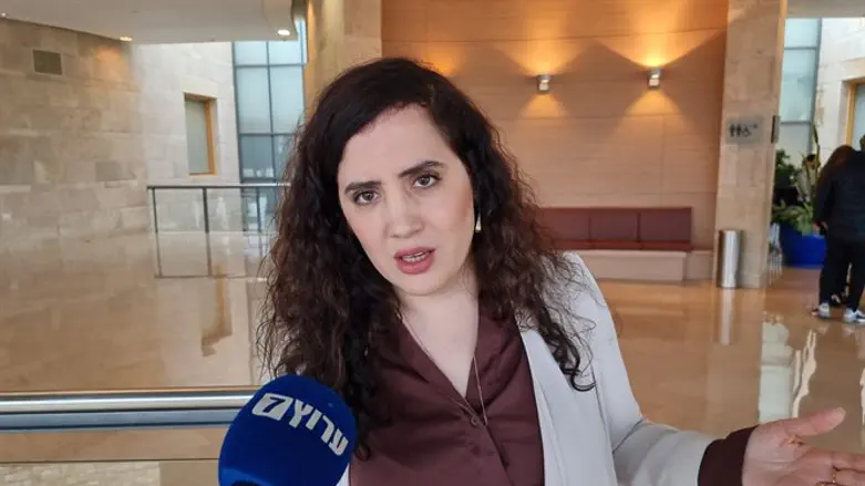 Наама Лазими