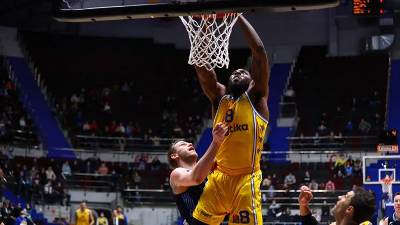 ג'יילן ריינולדס, גבוה מעל שחקני זניט