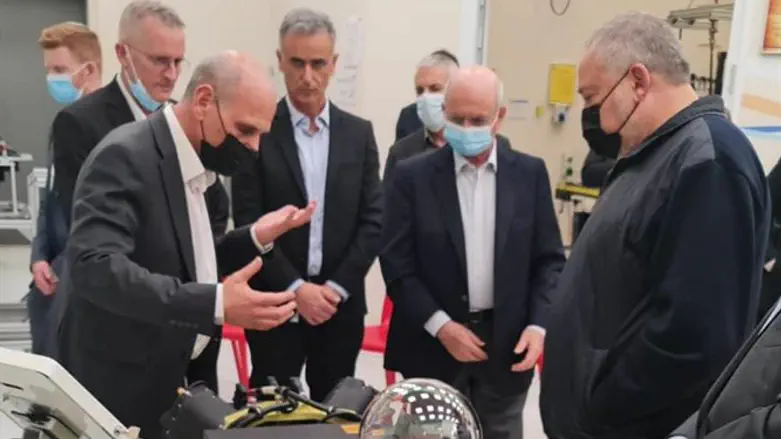 Авигдор Либерман посетил Elbit Systems