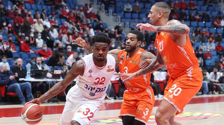 אובסוהן הערב מול ראשל"צ. כמעט טריפל דאבל היסטורי