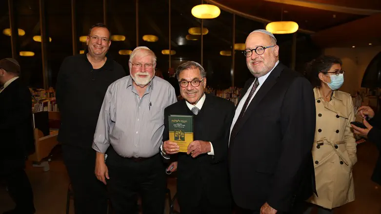 הרב ריסקין בערב ההשקה