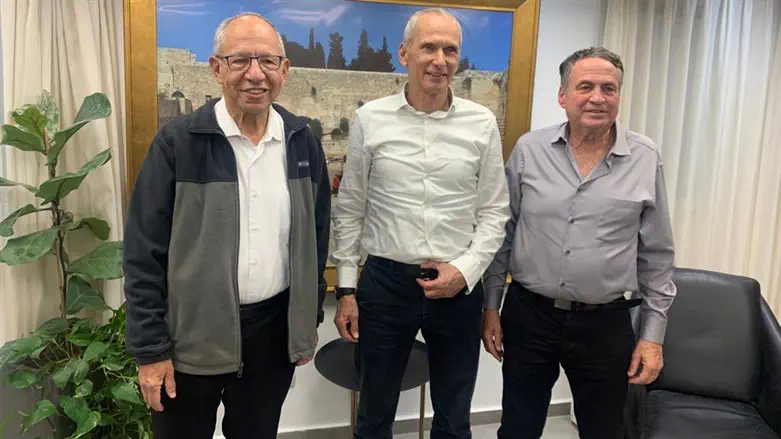 L to R: Shalom Lerner, Omer Bar-Lev, Uzi Dayan