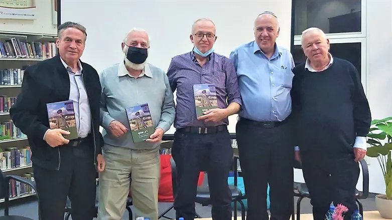 ערב השקת הספר "רב, אלוף"