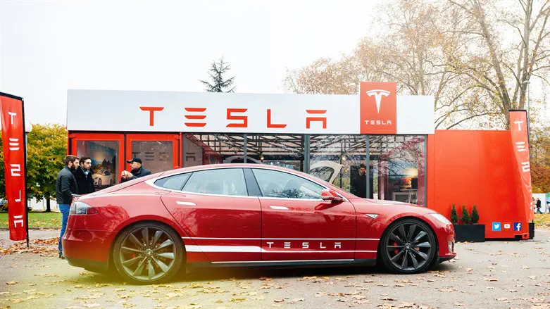 Tesla (illustration)