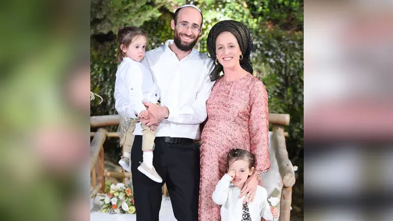 מנוחה ידלר, בעלה וילדיה