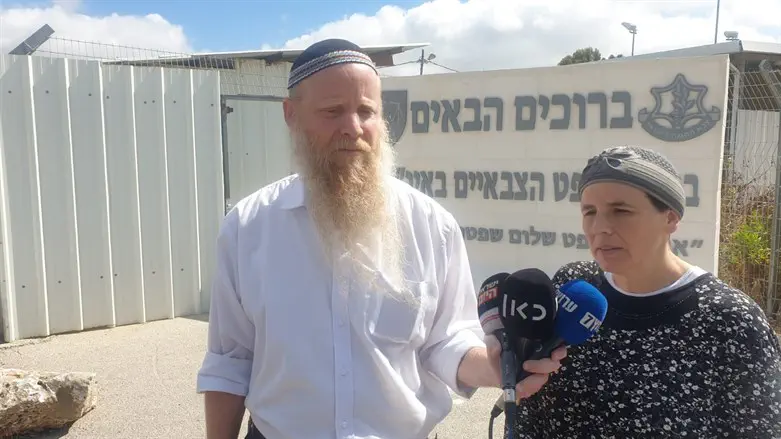 שירה והרב איתן שנרב